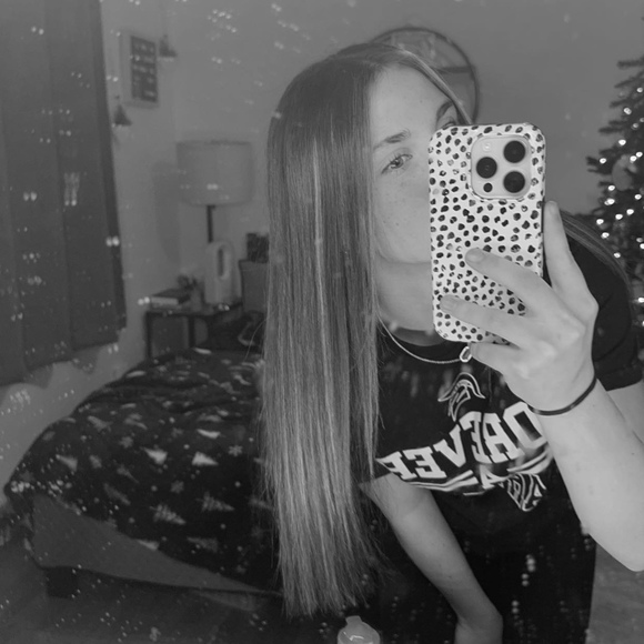 Profile Picture of Demmie Walburn (@demmie_walburn) on Poshmark