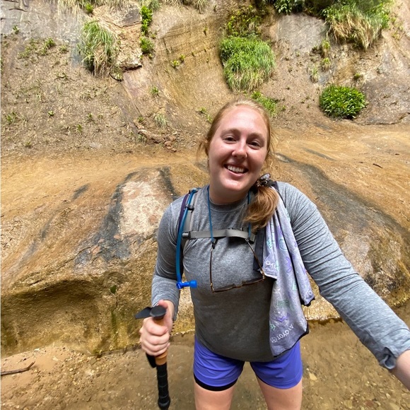 Profile Picture of Emma Coenen (@ecoenen) on Poshmark