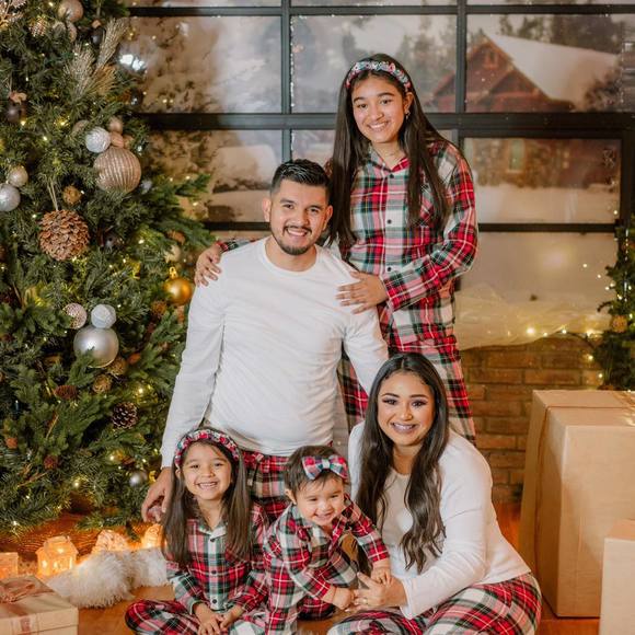 Profile Picture of Daniel Montalvo (@daniel_montalvo) on Poshmark