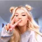 Profile Picture of 𝐬𝐧𝐚𝐩𝐜𝐡𝐚𝐭 𝐥𝐨𝐫𝐞𝐧 𝐠𝐫𝐚𝐲 (@loreninsnap) on Instagram