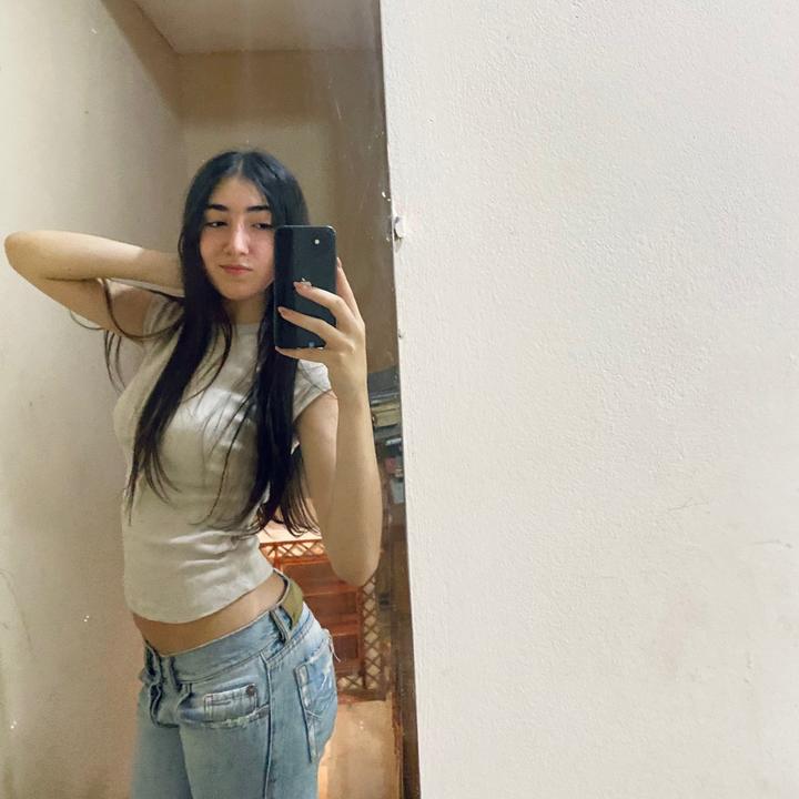 Profile Picture of Melanie (@_melaniebelen) on Tiktok