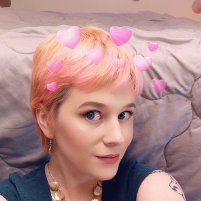 Profile Picture of Nikki Bloom (@ARAlullabydust) on Twitter