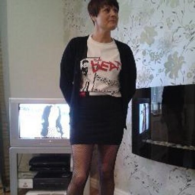 Profile Picture of Michelle Leck (@shelley7uk) on Twitter