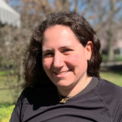 Profile Picture of Julia Grayer (@Julia_Grayer) on Twitter