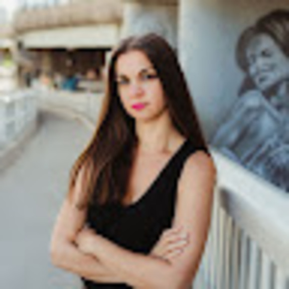 Profile Picture of R Condor (@rcondor) on Poshmark