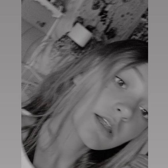 Profile Picture of Hailey Fischer (@haileyfische395) on Poshmark