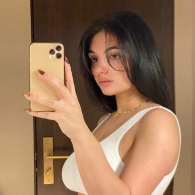 Profile Picture of Mia Rosanova (@MiaSchaffer14) on Twitter