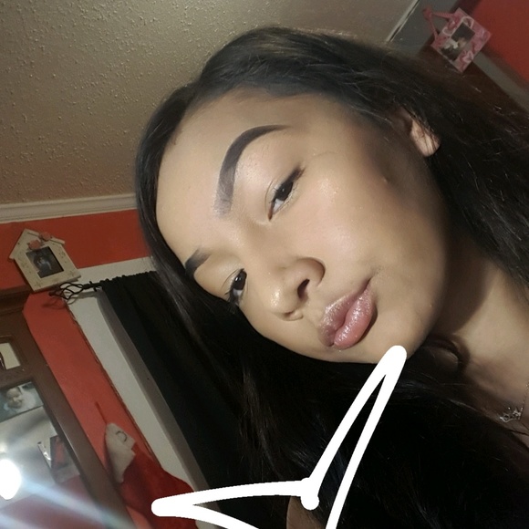 Profile Picture of Cristal Sanchez (@cristal3435) on Poshmark