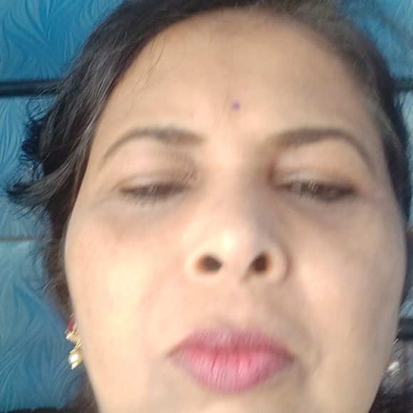 Profile Picture of Mala Singh (@malacidoffice) on Poshmark