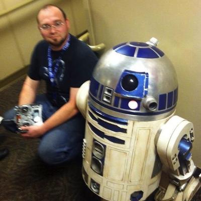 Profile Picture of R2 & Dan Baker (@R2andDan) on Twitter