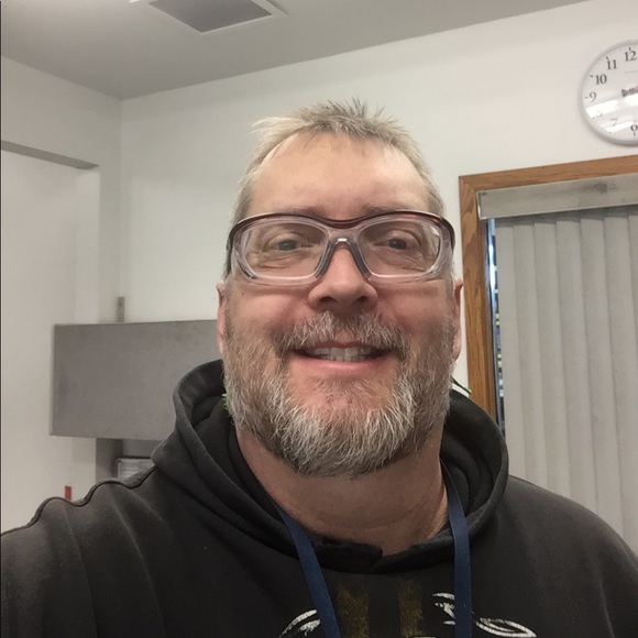 Profile Picture of Kevin Reistad (@kevinrei) on Poshmark