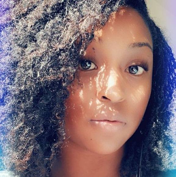 Profile Picture of Serena Mazion (@snmazion) on Poshmark