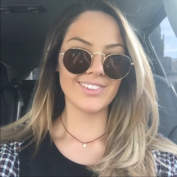 Profile Picture of Ruth Guziec (@ruthguziec) on Poshmark