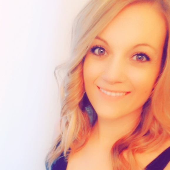 Profile Picture of Shawna Heath (@srb110984) on Poshmark