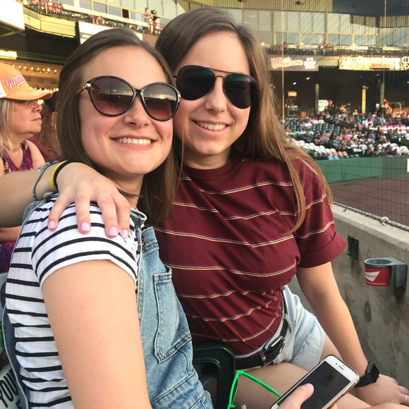 Profile Picture of Audrey Kepple (@audreyyck) on Poshmark