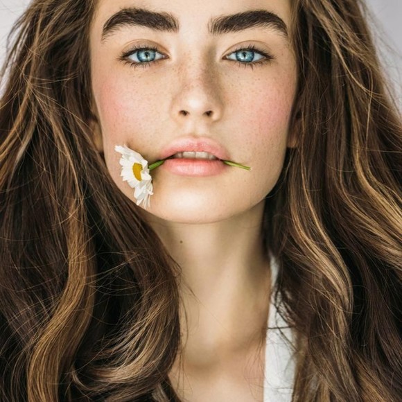 Annabelle Corning - Poshmark Profile Picture of Annabelle Corning (@8zp4nlm2k2t) on Poshmark