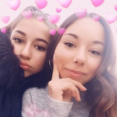 Profile Picture of Léa🌙 (@gendron_lea) on Twitter