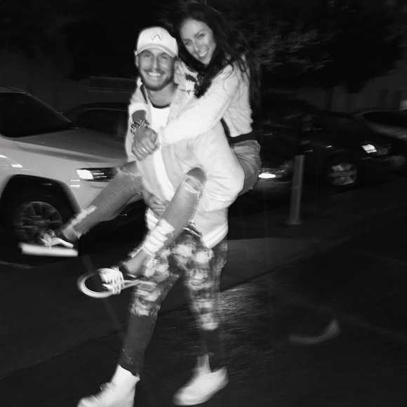 Michael Blondell - Poshmark Profile Picture of Michael Blondell (@mblondell) on Poshmark