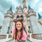 Profile Picture of KELLY STEPHANIE 🪶🦢 (@kellystephie) on Instagram
