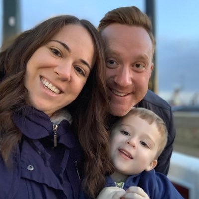 Profile Picture of Angela Randall (@Angeleenie) on Twitter