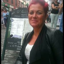 Profile Picture of Pamela Laverty (@ashtonmia) on Twitter