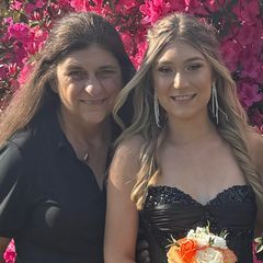 Profile Picture of loriwuesthoffarms (@lori.wuesthoff.ar) on Tiktok