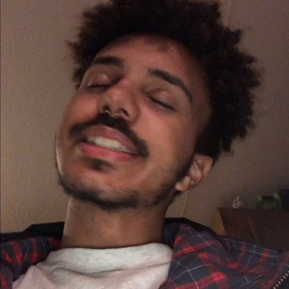 Josh Philpot - Poshmark Profile Picture of Josh Philpot (@_jxshh) on Poshmark