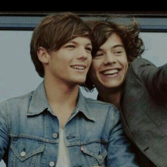 Profile Picture of . (@larryswiftie) on Tiktok