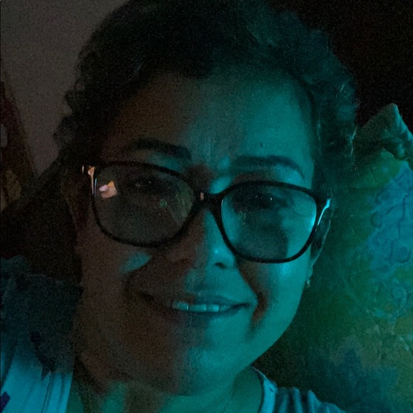 Profile Picture of Martha Aseff (@marthaaseff) on Poshmark