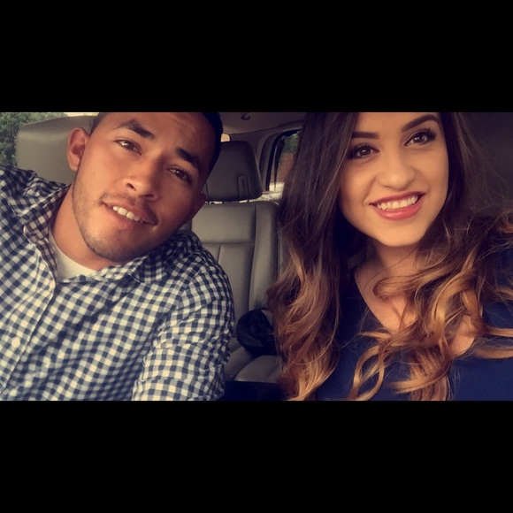 Profile Picture of Danielle Rodriguez (@daniellemia1) on Poshmark