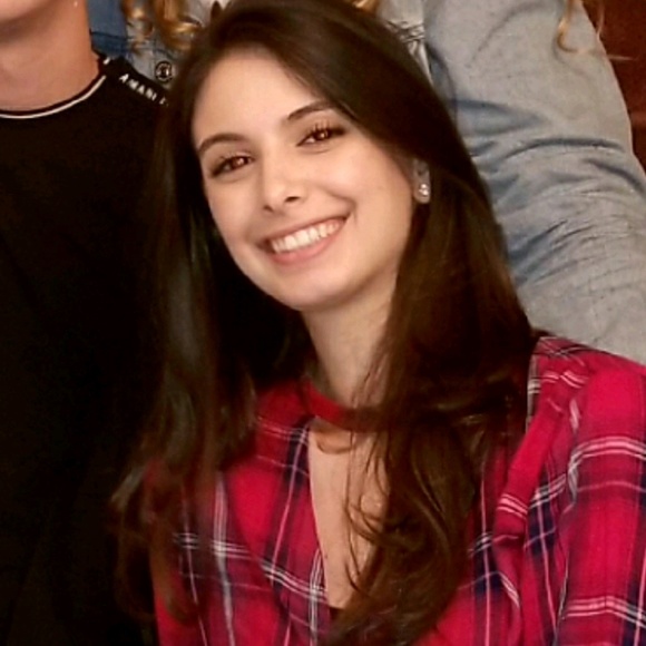 Alyssa Stropoli - Poshmark Profile Picture of Alyssa Stropoli (@astropoli) on Poshmark