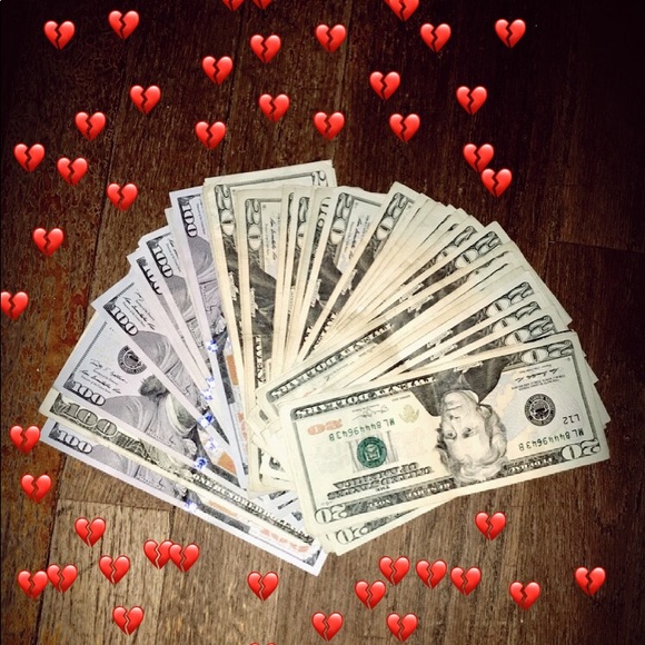 Profile Picture of Roberto Tiscareno (@rtiscareno0) on Poshmark