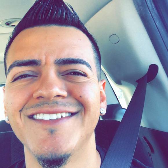 Profile Picture of Nathan Solis (@nathansoliss) on Poshmark