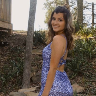 Profile Picture of Shelby Howard (@shelby__lane24) on Twitter