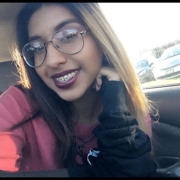 Profile Picture of Jasmine Calderon (@jay_and_jay) on Poshmark
