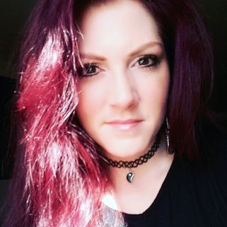 Profile Picture of Crystal Chapman (@ravenreddawn) on Twitter