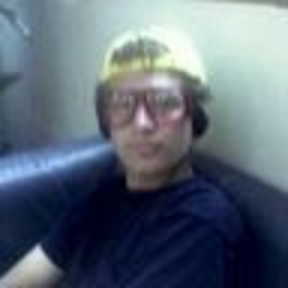 Profile Picture of Jonathan Zernik (@yzernik) on Poshmark