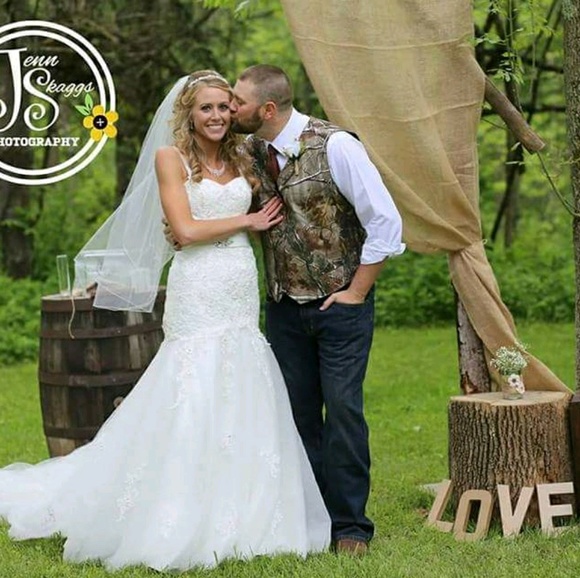 Profile Picture of Janna Zickafoose (@janner1203) on Poshmark