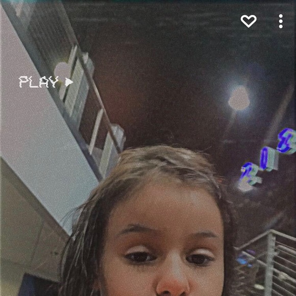Profile Picture of Erika Aranda (@erikaaranda118) on Poshmark