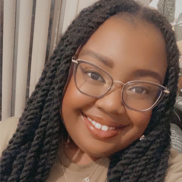 Profile Picture of Dawanna Taylor (@duhwanna) on Poshmark