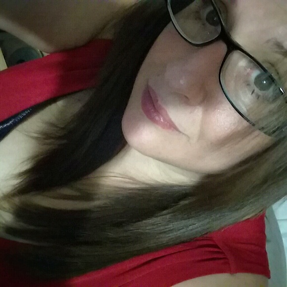 Jennifer Longobardi - Poshmark Profile Picture of Jennifer Longobardi (@sixx47) on Poshmark