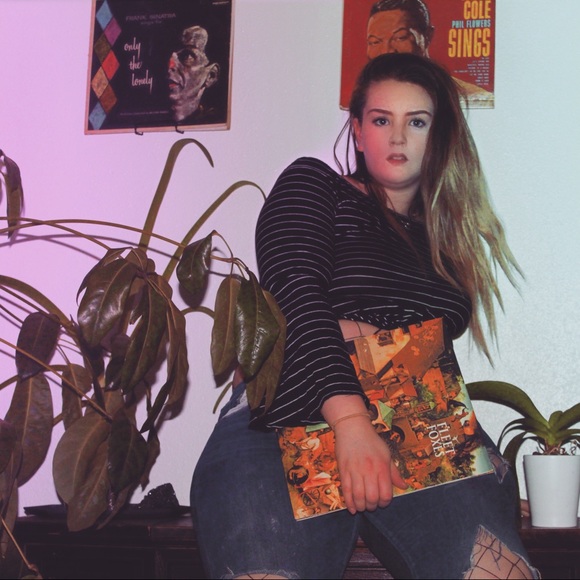 Profile Picture of Arlena Waldie (@arlenawaldie) on Poshmark