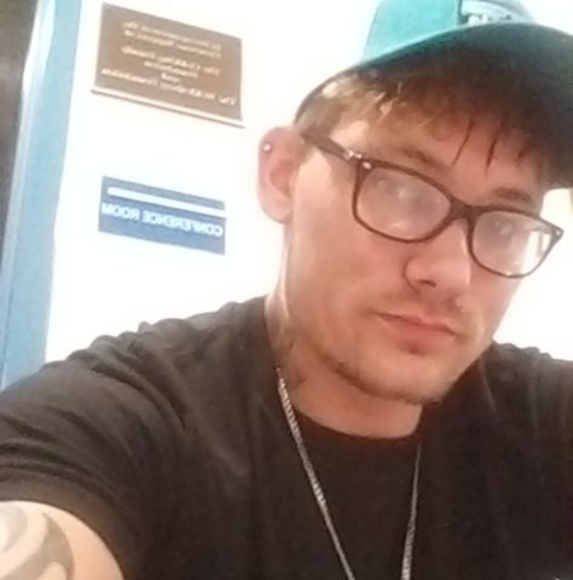 Profile Picture of Justin Westerfield (@justinwester683) on Poshmark