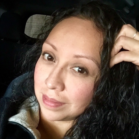 Profile Picture of Monica Dawes (@shugr) on Poshmark