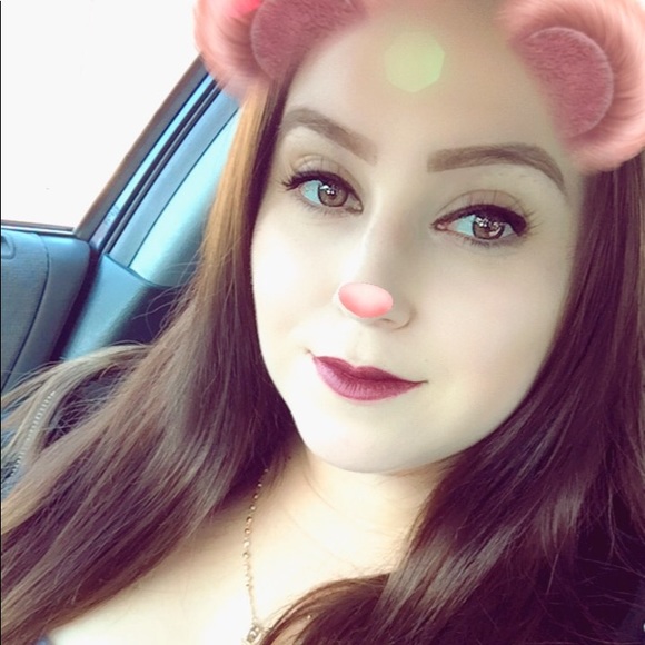 Profile Picture of Jessica Macholl (@macjezz88) on Poshmark