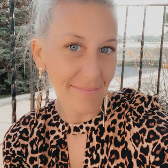 Profile Picture of Sarah Ockerman (@sarahbear6981) on Poshmark