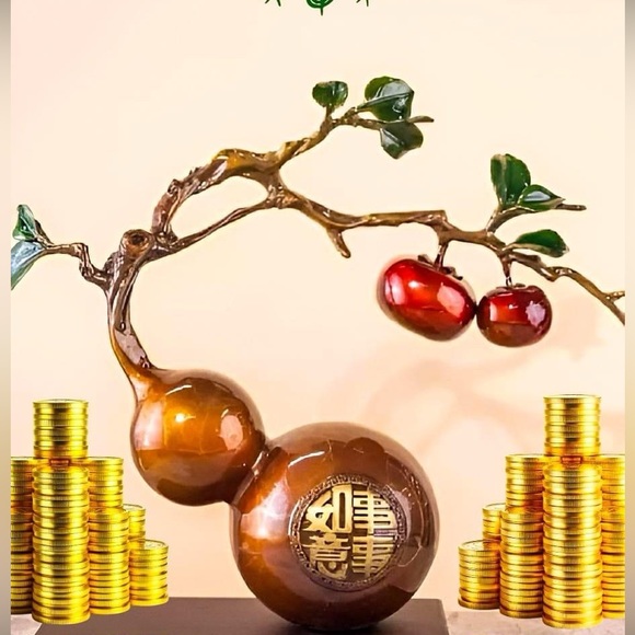 Profile Picture of Crystal Kim (@crystalkim995) on Poshmark