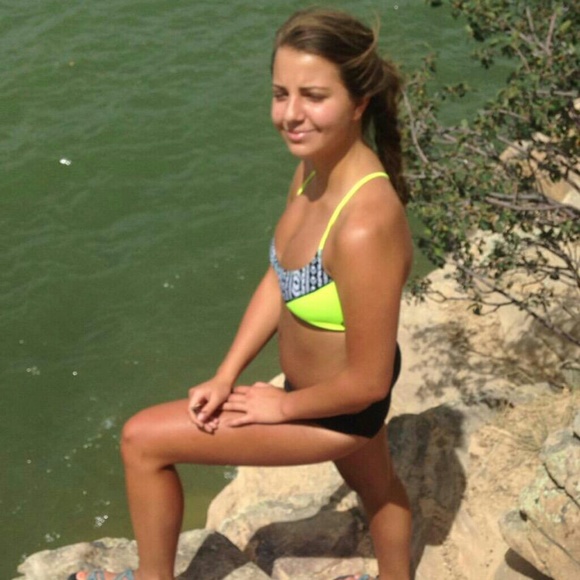 Profile Picture of Breona Beckler (@brbeckler17) on Poshmark