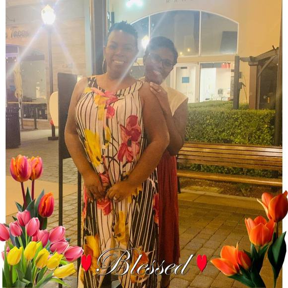 Profile Picture of Ernestine Knight (@erniek1072) on Poshmark