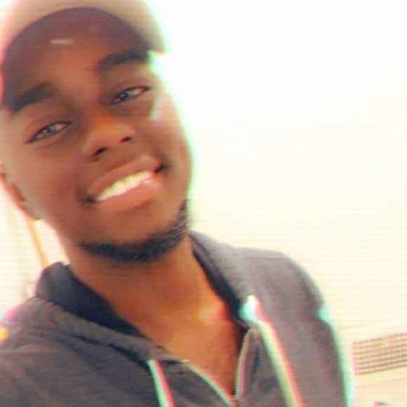 Profile Picture of Alex Starr (@starrboy05) on Poshmark